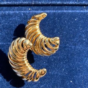 Half moon ripples pierced earrings